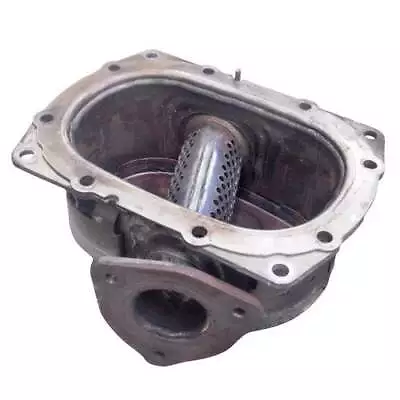Buy Used End Cover Section - Catalytic Converter Fits Kubota M5-091 M6S-111 M5-111 • 209.95$