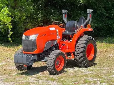 Buy 2023 Kubota L3301HST 4WD Diesel Tractor  Utility Ag Farm Low Hours Bidadoo • 8,200$
