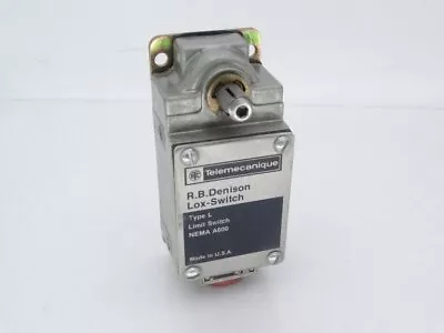 Buy Schneider Electric L1472m Switch • 94.39$