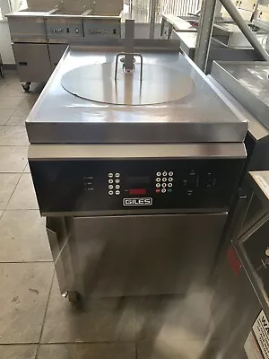 Buy 2015 Giles Electric Deep Fryer W/ Filter System & Auto Lift GEF-720- Late Model • 3,650$