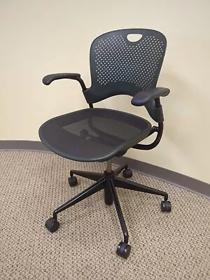 Buy Herman Miller CAPER Multipurpose Task Chair In Graphite W/ Flexnet Seat • 224.95$