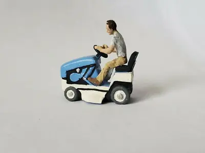 Buy Arttista #1605 - Man On Riding Lawnmower  - O Scale Figure - Model Trains - NEW • 30.79$