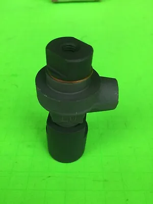 Buy New Diesel Fuel Injector For John Deere 850 Compact Tractors - Replaces CH12411 • 89.99$