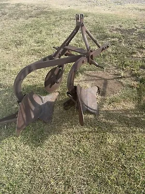 Buy Vintage OLIVER  2 Bottom PLOW With 1 Disc Perfect For Your Farm Ranch O Mancave • 1,150$