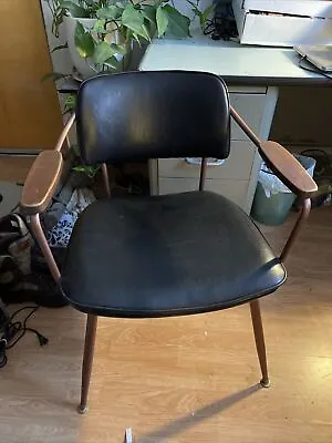 Buy NICE! Vintage Herman Miller Eames Aluminum Arm Chair • 339.95$
