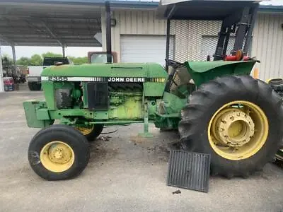 Buy 1990 John Deere 2355 Farm Tractor  • 15,950$