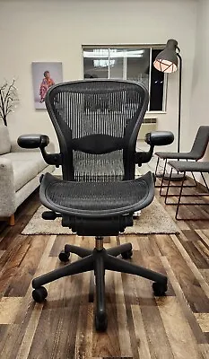 Buy  Herman Miller Aeron Chair Size B Fully Loaded  ( Black Chair ) Fully Adjustable • 650$