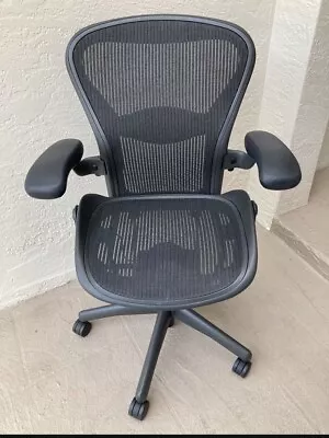 Buy Herman Miller Aeron Office Chair • 399$