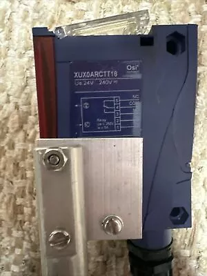 Buy New Schneider Electric Xux0arctt16 Photoelectric Sensor • 150$