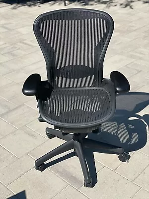 Buy Herman Miller Aeron Office Chair Size B - Graphite • 525$