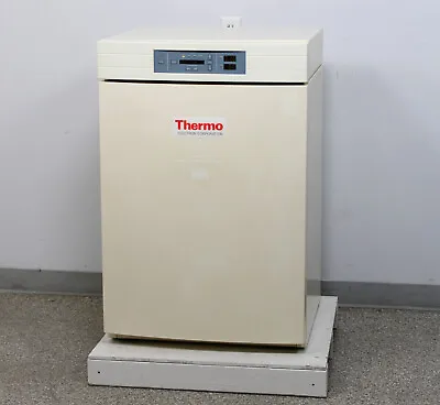 Buy Thermo Scientific 3110 Forma Series II Water Jacket CO2 Incubator W/ 3 Shelves • 1,642.85$