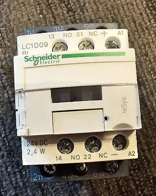 Buy Schneider Electric Contactor LC1D09B7 Electrical Components  • 25$
