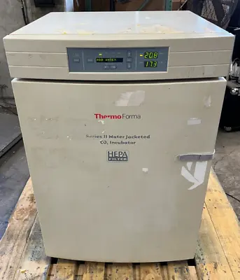 Buy Thermo Forma Scientific / 3110 HEPA Series II Water Jacketed CO2 Incubator • 519.96$