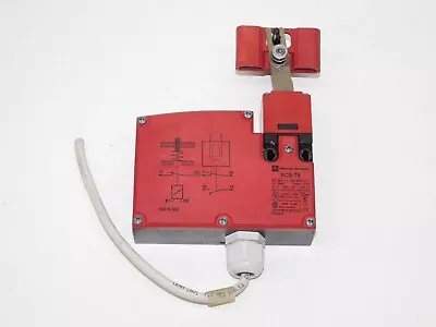 Buy Schneider Electric XCS-TE5311 Telemecanique XCS-TE Safety Interlock Door Switch • 209$