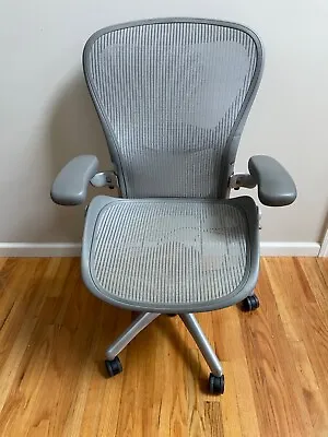 Buy Herman Miller Aeron Mesh OfficeTask Chair Size C Large Silver -Needs Rebuild • 250$
