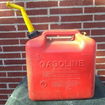 Buy Chilton 5 Gallon Gas Can Model P500 MADE IN USA Petrol Fuel Canister • 32$