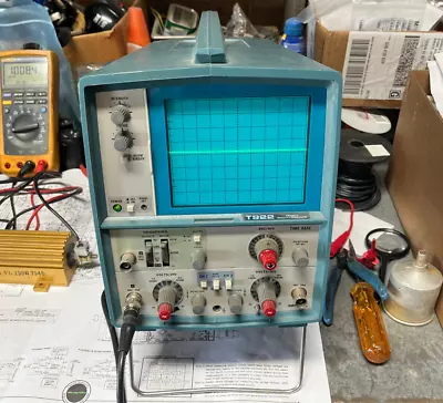 Buy Tektronix T922 Oscilloscope – Parts Or Repair • 25$