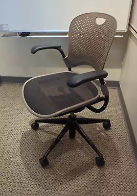 Buy Herman Miller CAPER Multipurpose Task Chair In Cappuccino W/ Flexnet Seat • 224.95$