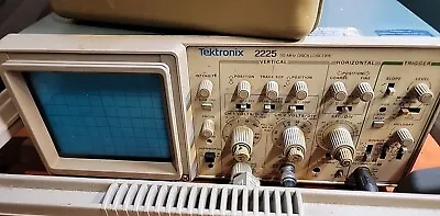 Buy Tektronix 2225 Analog Oscilloscope With Clamp • 168.26$